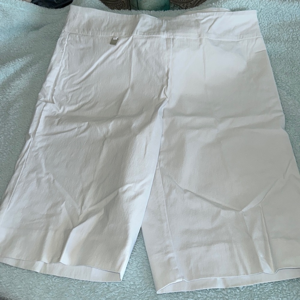 ALL WHITE SHORTS
